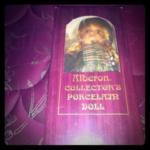 Alberon collector's porcelain doll (Bridget)